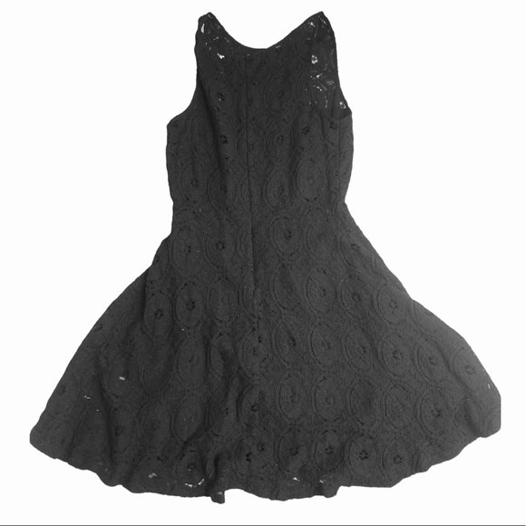 Perfect black dress - Picture 4 of 5